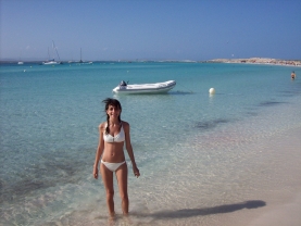 couple pics from the beach last summer - #27