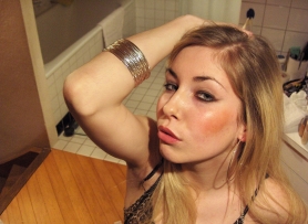 Non nude sexy blonde - #6