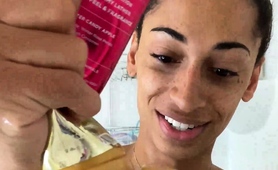 Ebony Babe With Fabulous Tits And Ass Takes A Quick Shower