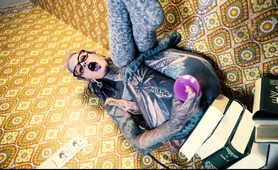 inked-babe-anuskatzz-fucks-both-of-her-tight-holes