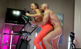 striking-teen-beauty-enjoys-hardcore-pussy-workout-session